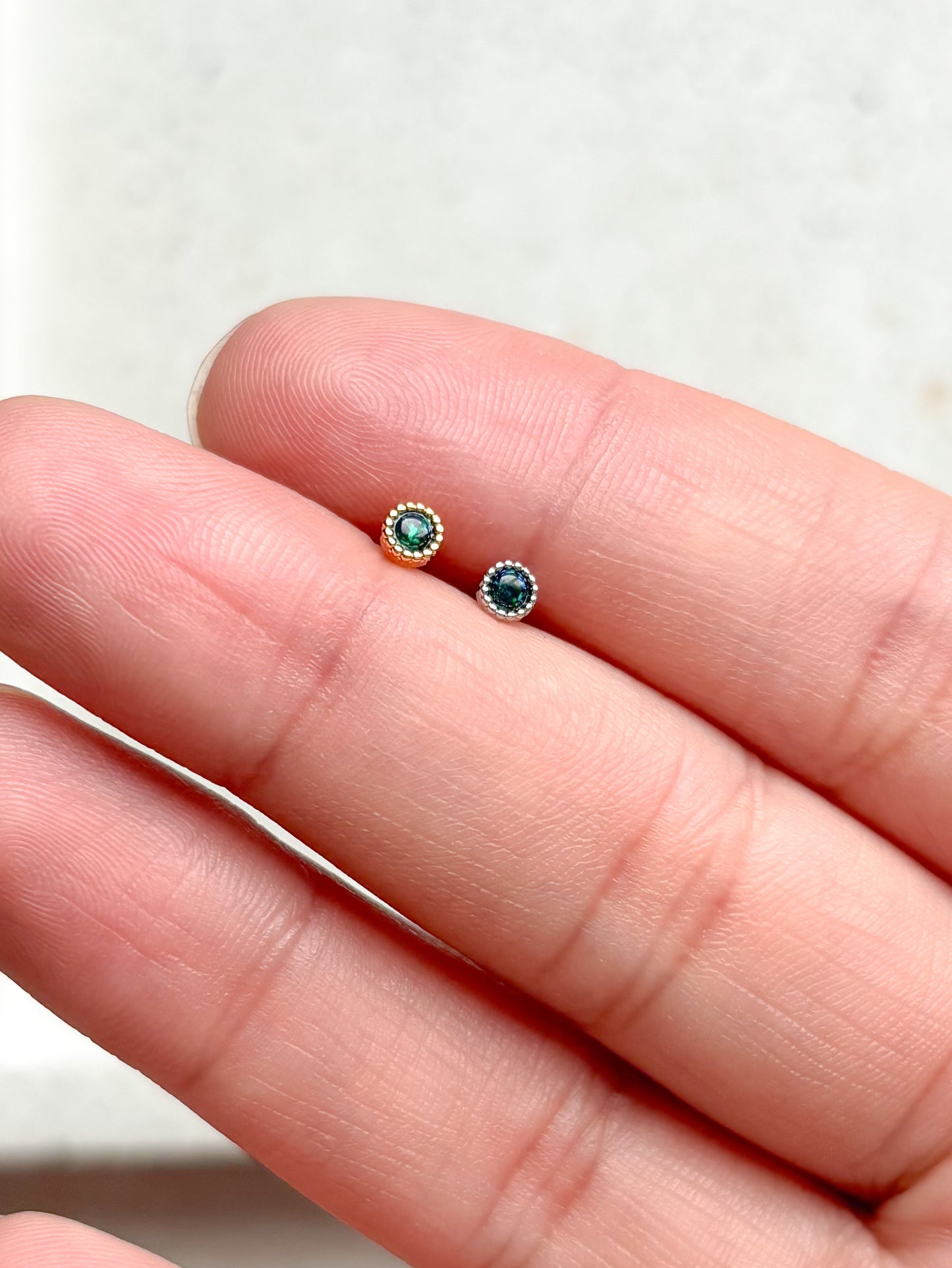 Piercing Mini, Piedra Verde, Acero Quirúrgico