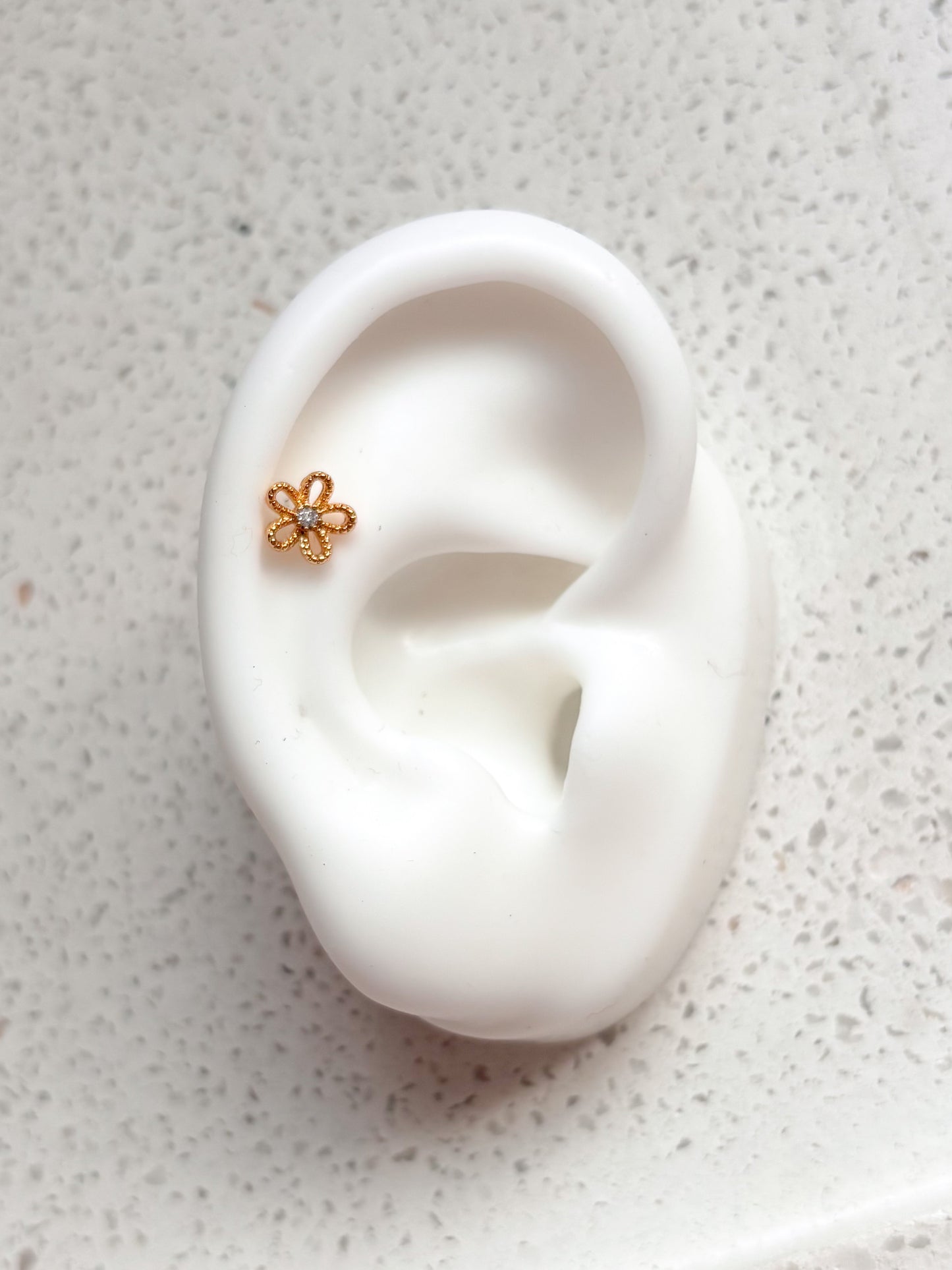 Piercing Flor Contorno Básica, Tope Plano, Acero Quirúrgico