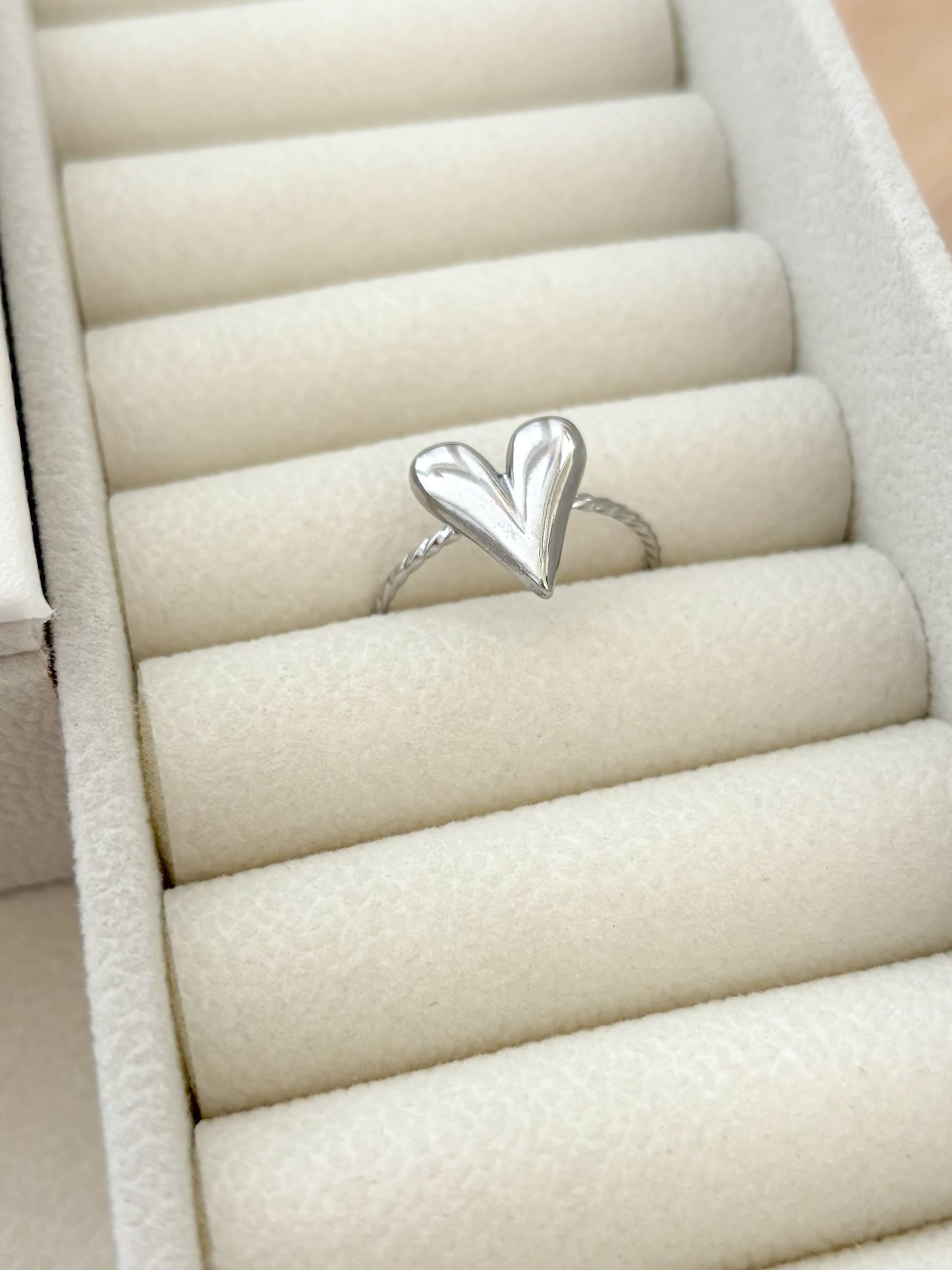 Anillo Corazon Largo, Plateado, Acero Inoxidable