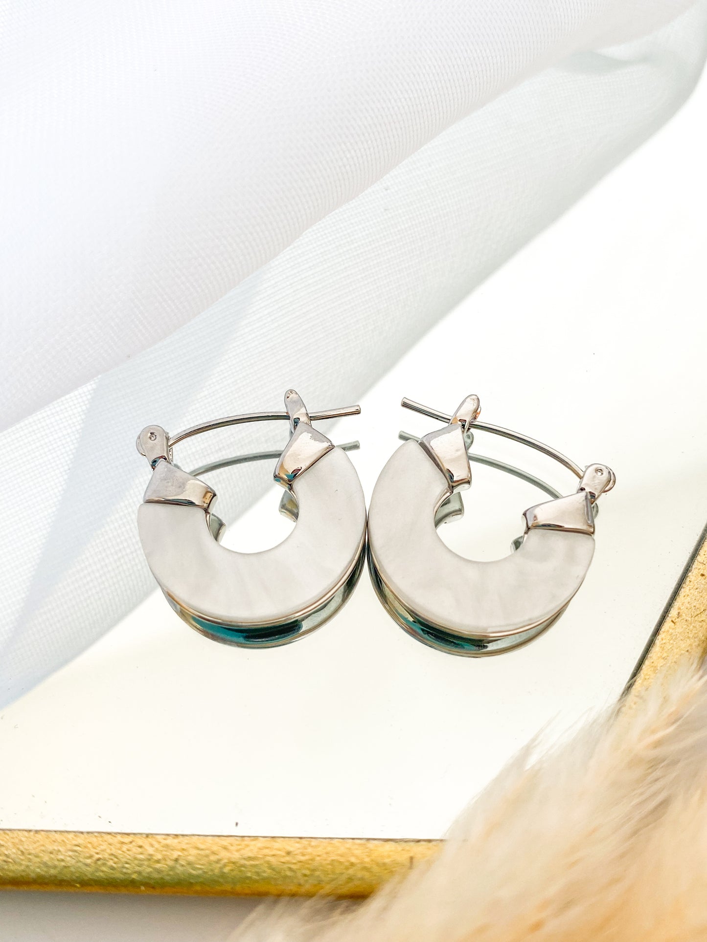 Aretes Tipo Argolla, Imitación Mármol, Acero Inoxidable