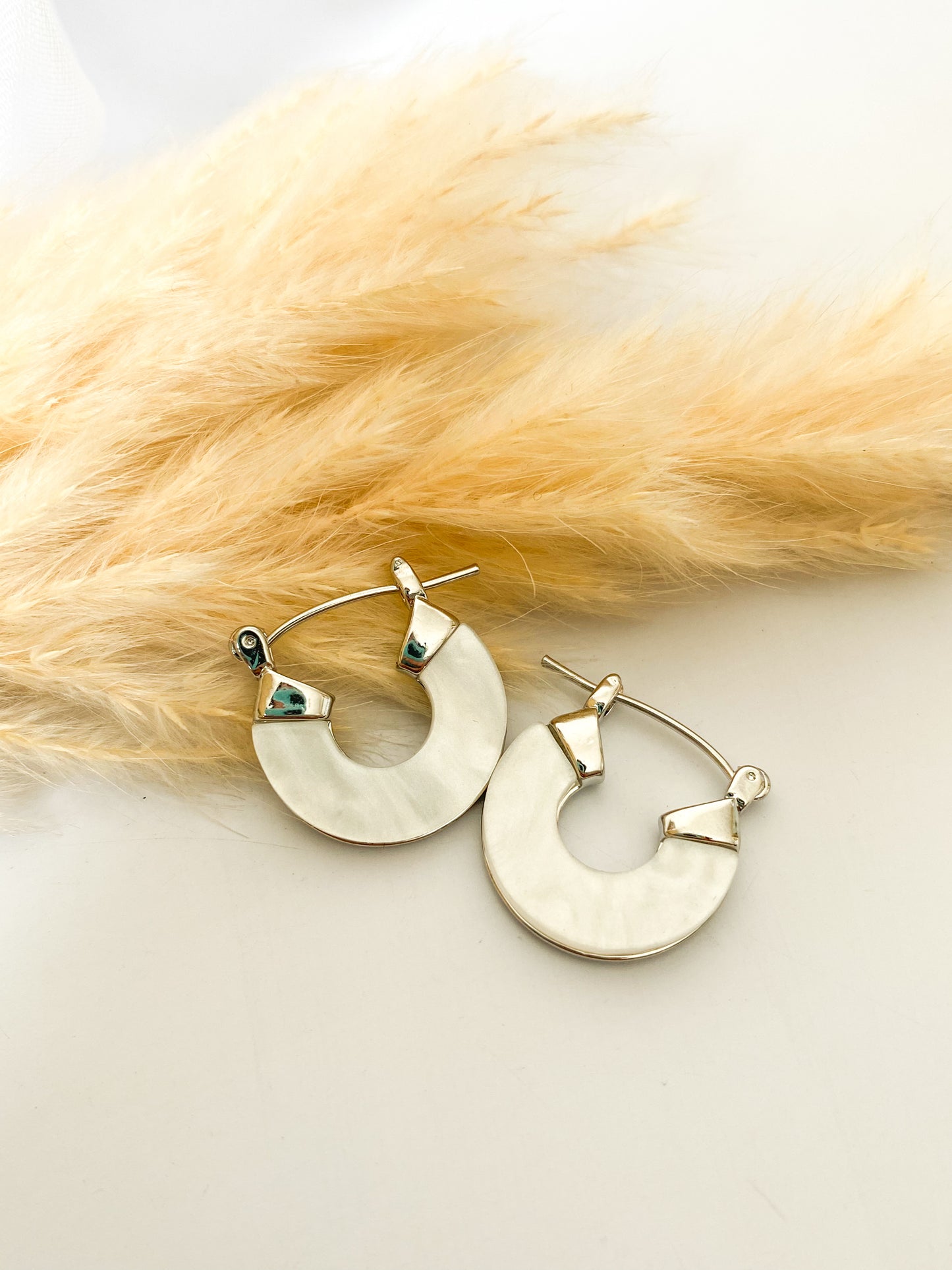 Aretes Tipo Argolla, Imitación Mármol, Acero Inoxidable