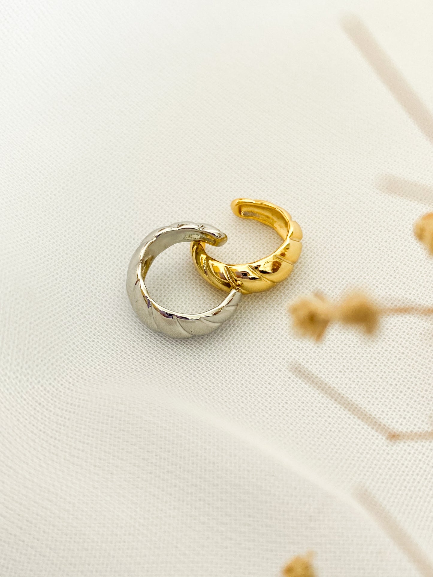 Earcuff Croissant, Arete a presión, Arete con diseño Twist