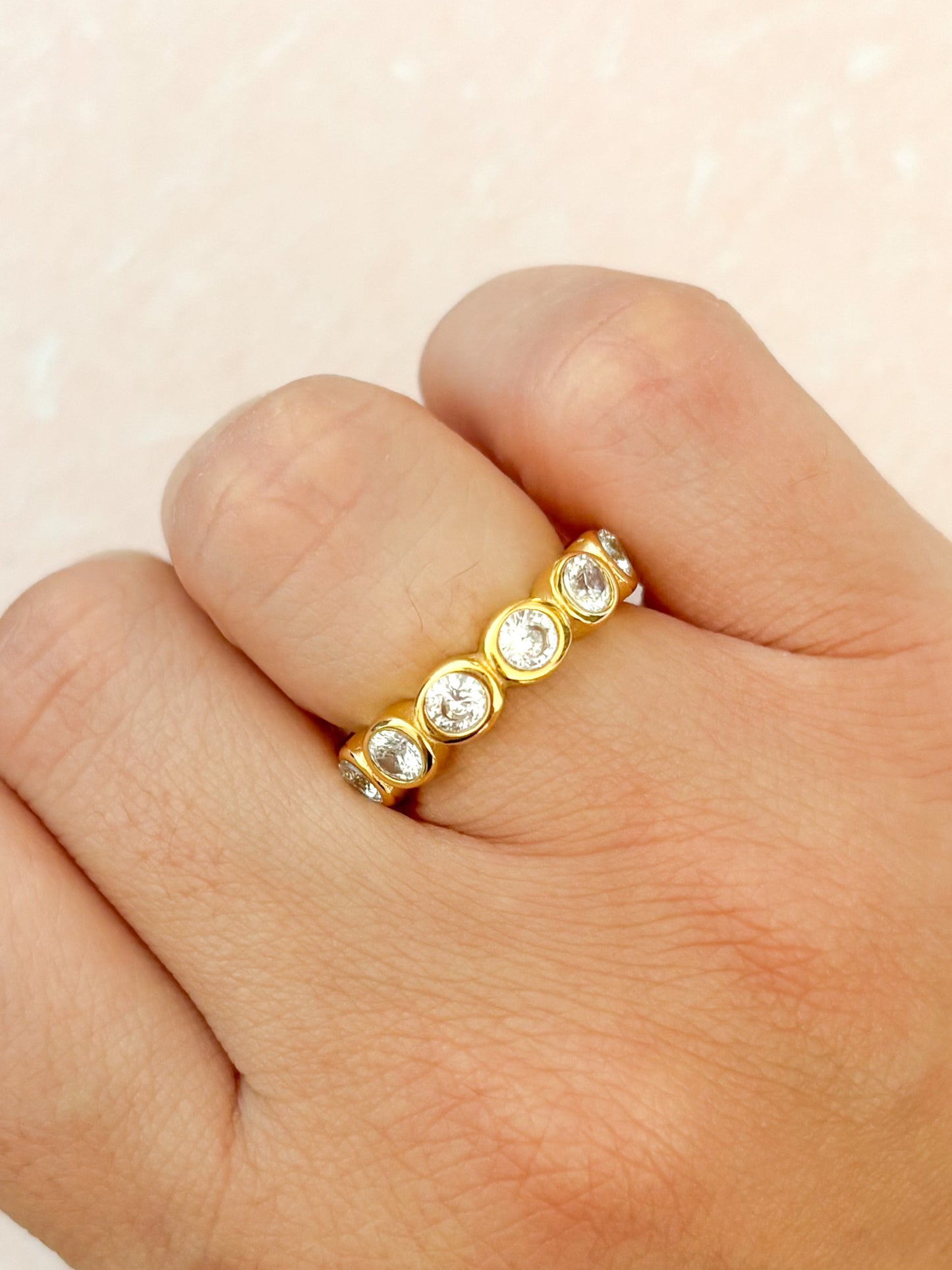 Anillo Piedras Blancas, Anillo Zirconias redondas Color Blanco, Acero Inoxidable