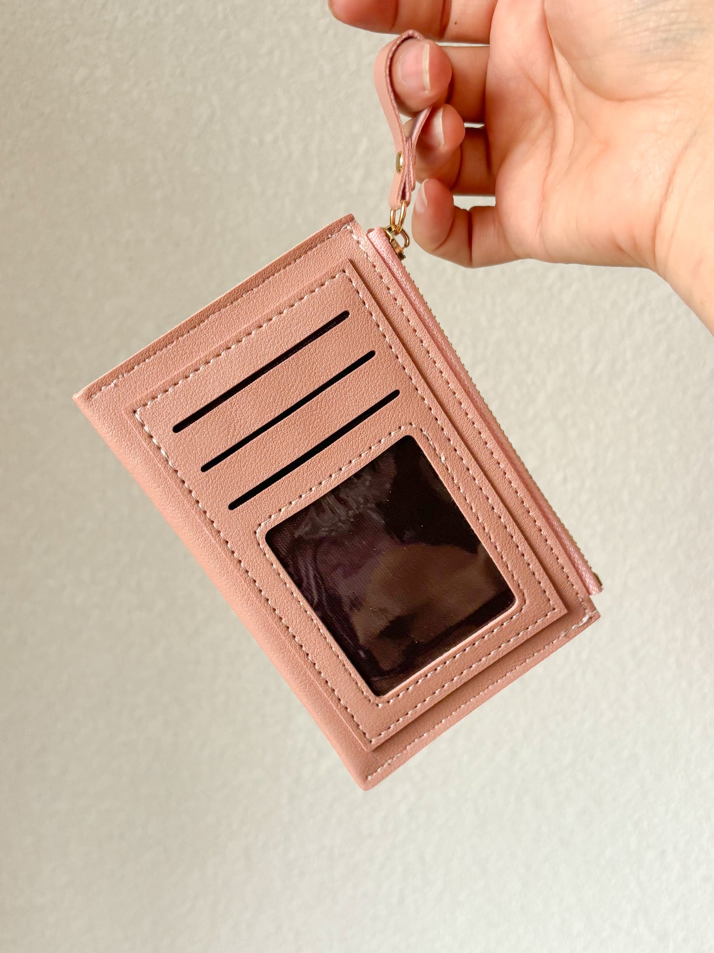 Tarjetero Bria Peach Personalizado, Tarjetero con Ventana para Identificación, Cuerina