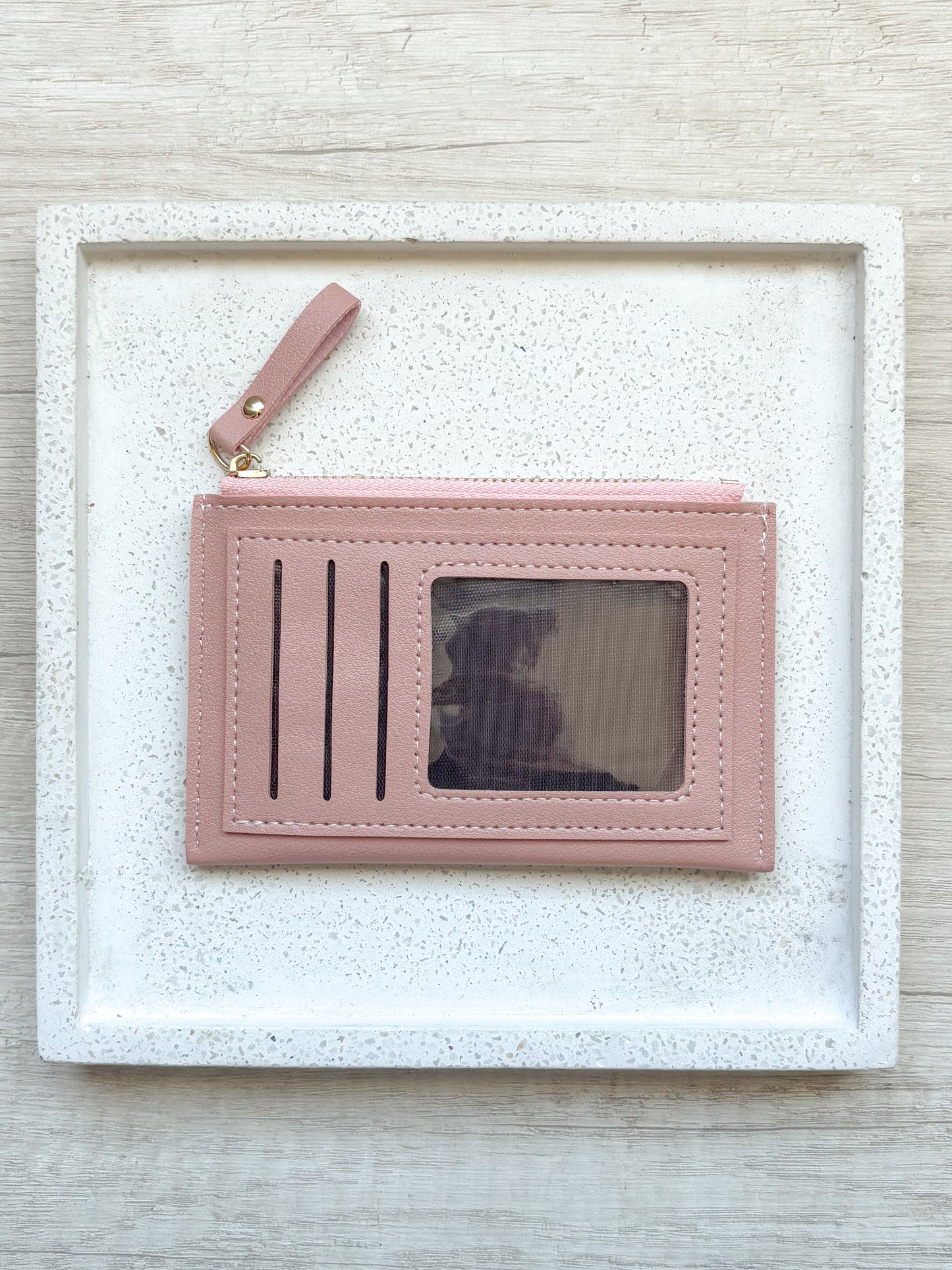 Tarjetero Bria Peach Personalizado, Tarjetero con Ventana para Identificación, Cuerina