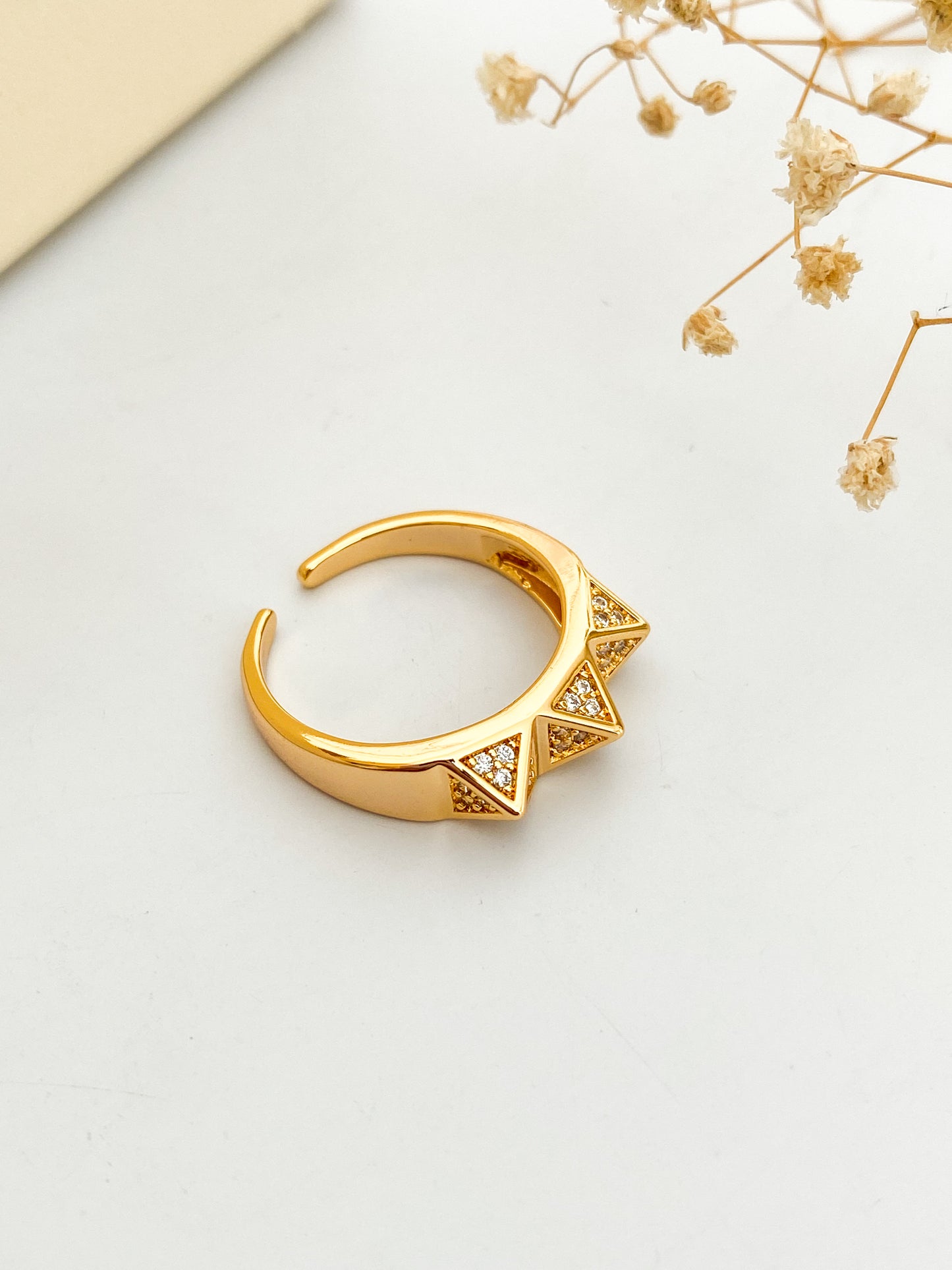 Anillo Púas Cuadradas, Anillo Dorado con Zirconías, Acero Inoxidable
